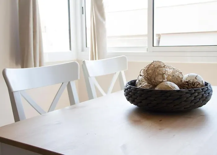 - Beachside - Free Parking - Limited Size Car 滨海略雷特