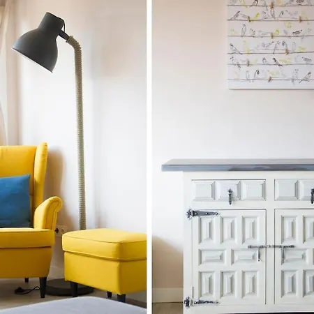 - Beachside - Free Parking - Limited Size Car