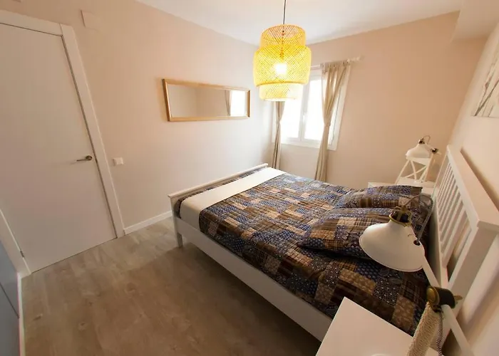 - Beachside - Free Parking - Limited Size Car Apartamento Lloret de Mar